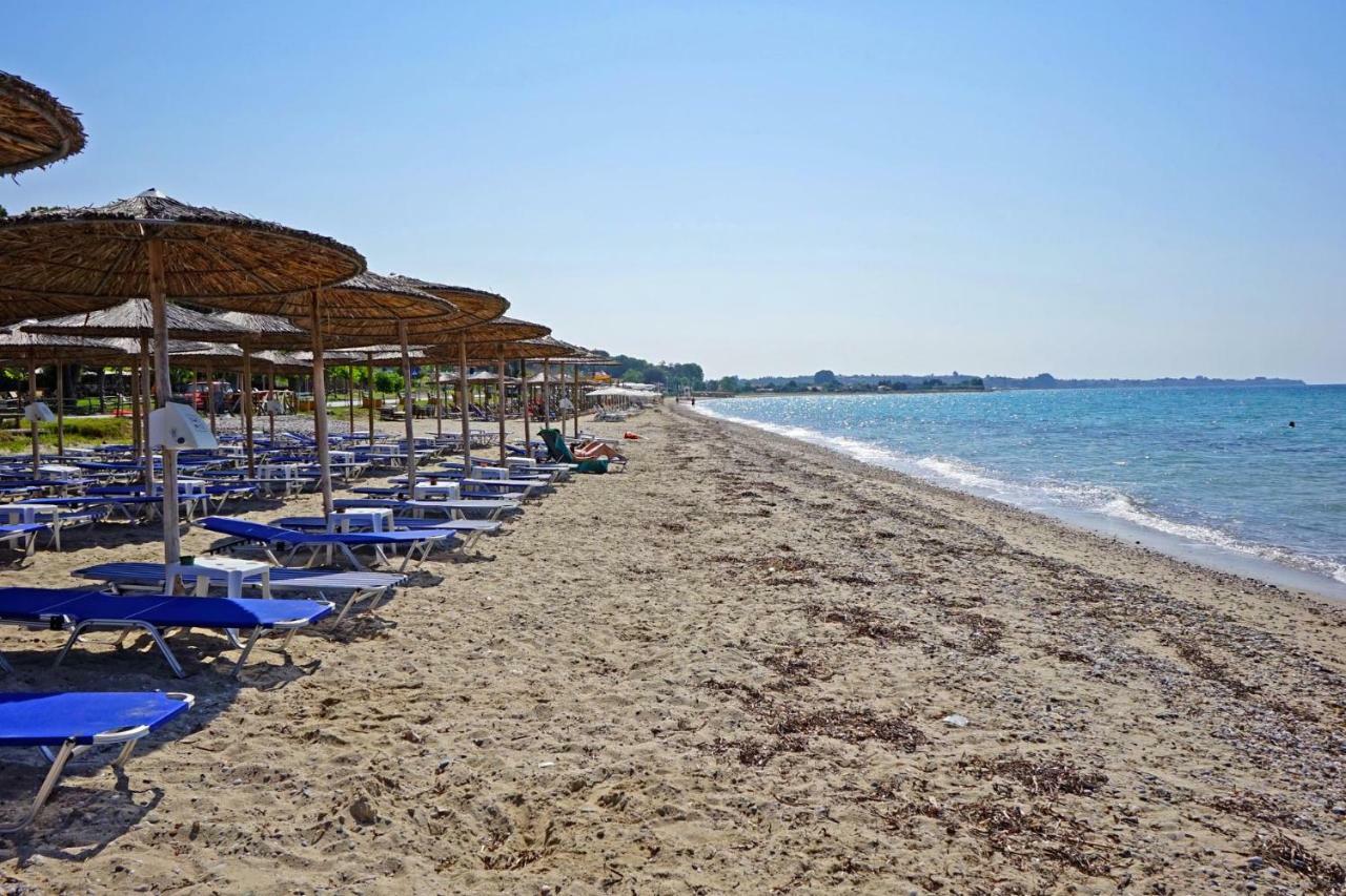 Villa Fofo - Beautiful Sea Front Villa With 650M2 Garden Nea Kallikrateia Exterior photo